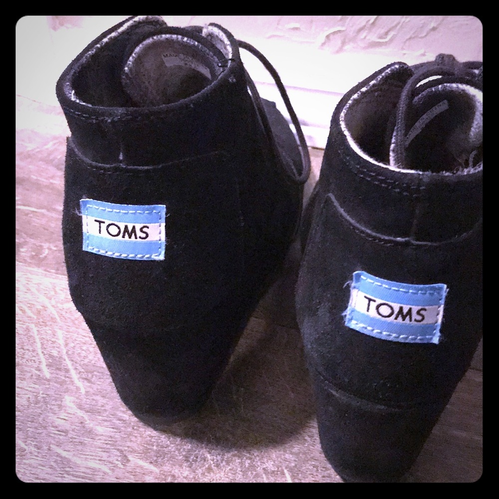 Black suede toms wedge booties
